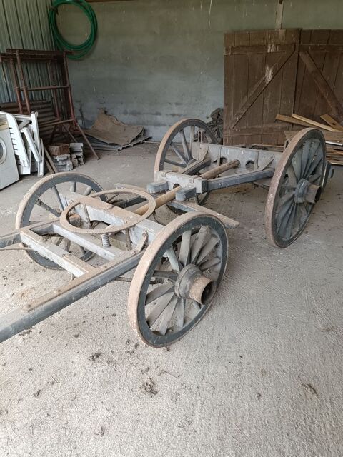 Char ancien 4 roues pour 1 cheval Saint-Gervais-les-Bains (74)
