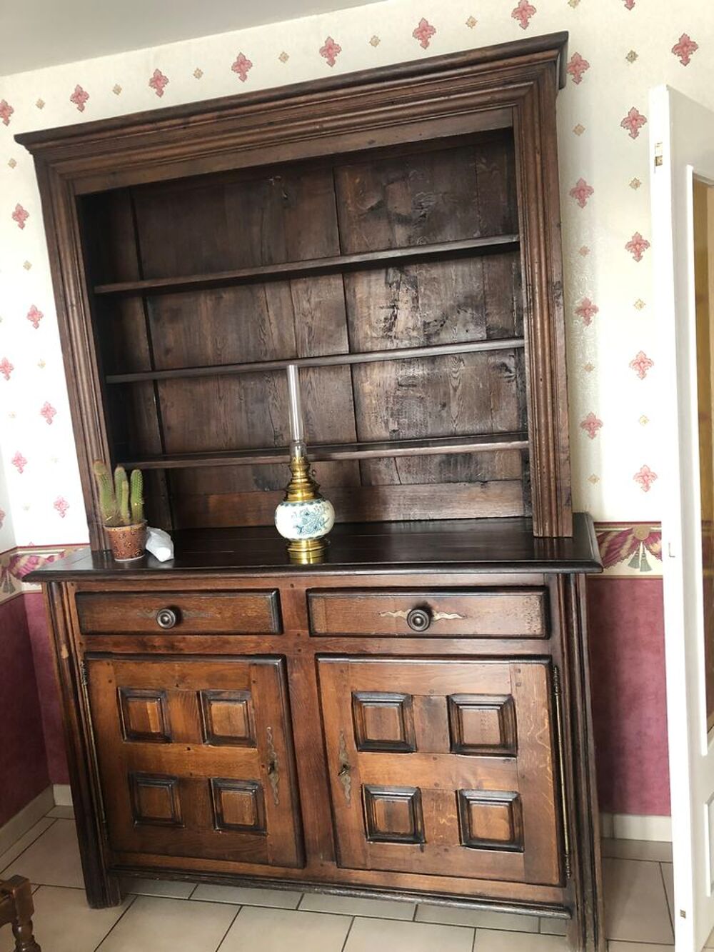 Ancien vaisselier en ch&ecirc;ne Meubles