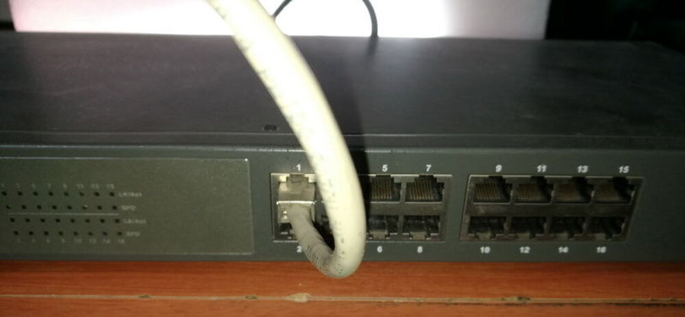 Switch ovislink 16 ports 10/100 Mbps Matriel informatique