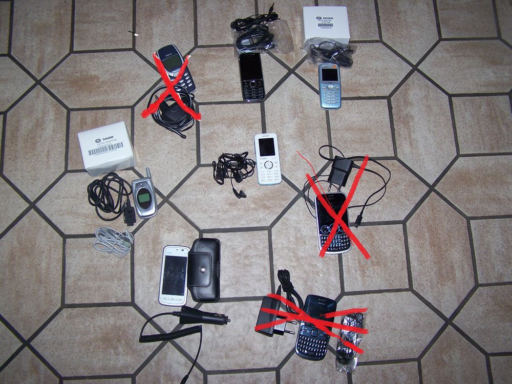Lot de t&eacute;l&eacute;phones portable Téléphones et tablettes