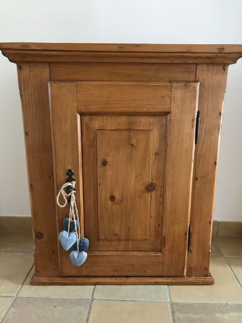 Petit meuble haut en pin anglais 50 Vireux-Wallerand (08)