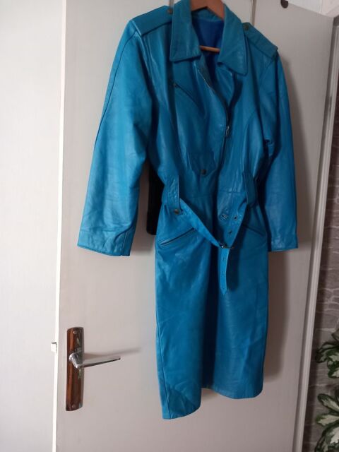 Robe en cuir bleue Paris 13 (75)