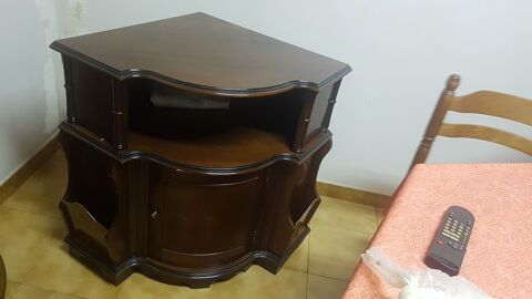 Joli meuble en tres bon état. 100 Villemomble (93)