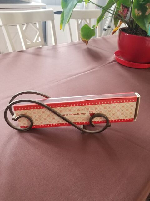 Support grande bote d allumettes  10 Ozouer-le-Voulgis (77)