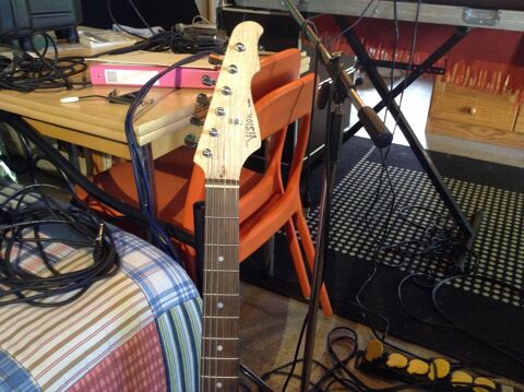 guitare type strat 50 Reynès (66)