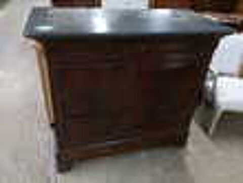 Commode style Louis Philippe dessus marbre Meubles