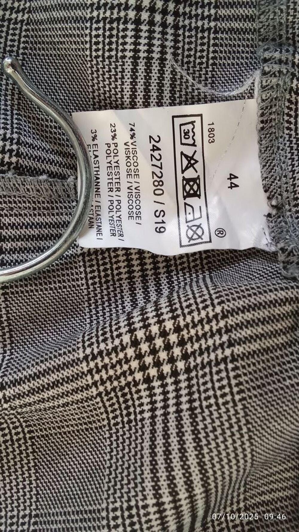 Pantacourt femme V�tements