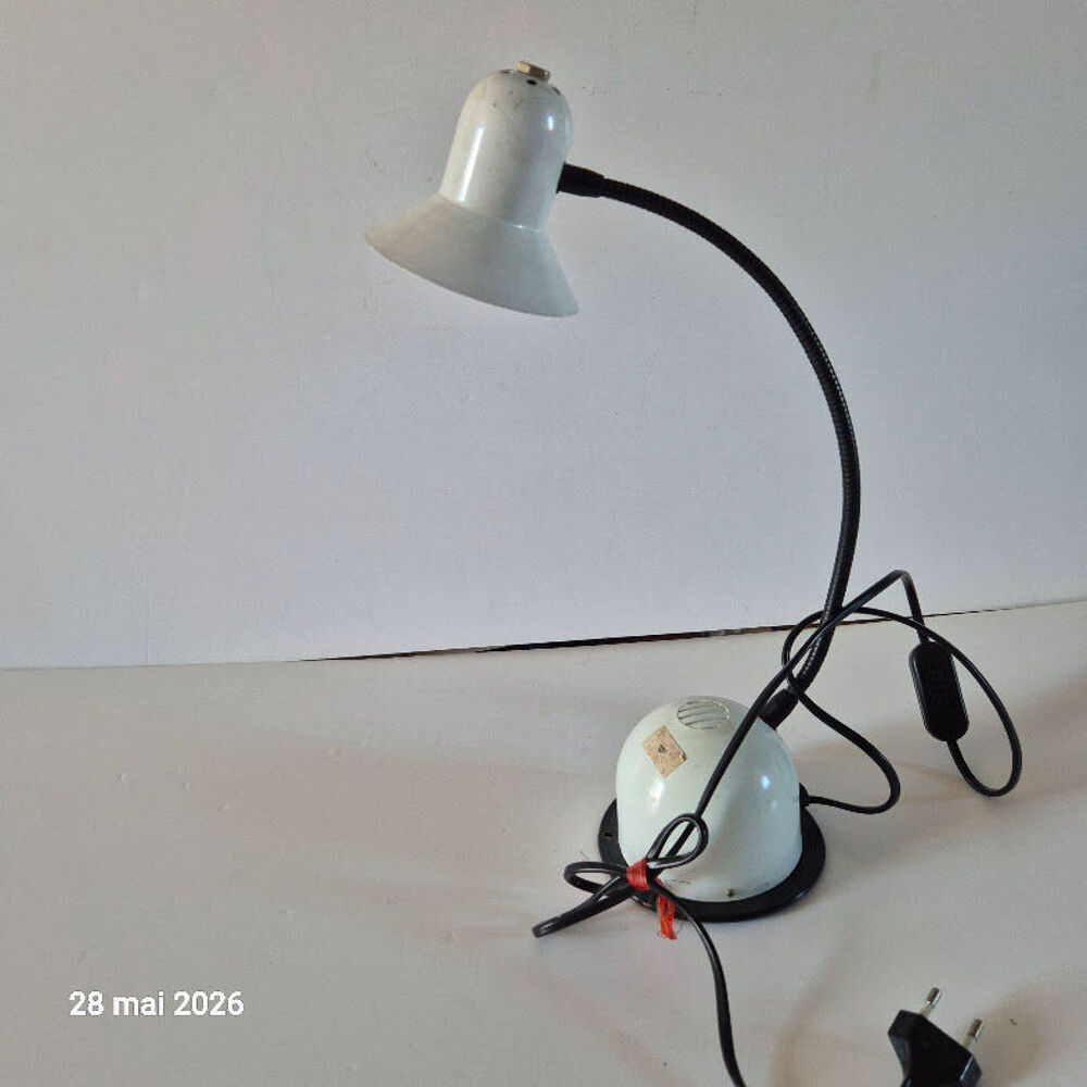lampe de bureau italienne, ann&eacute;e 90, en parfait &eacute;tat de fonc Décoration