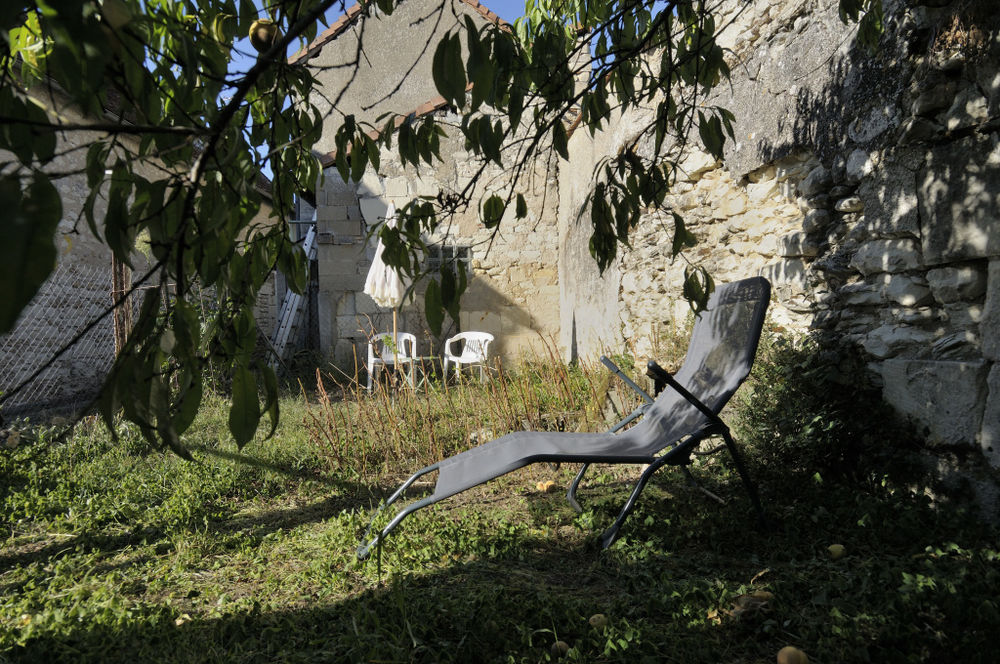 Vente Maison Maison de village en pierre de 5 pièces (109m2) à rénover. Yzeures-sur-creuse