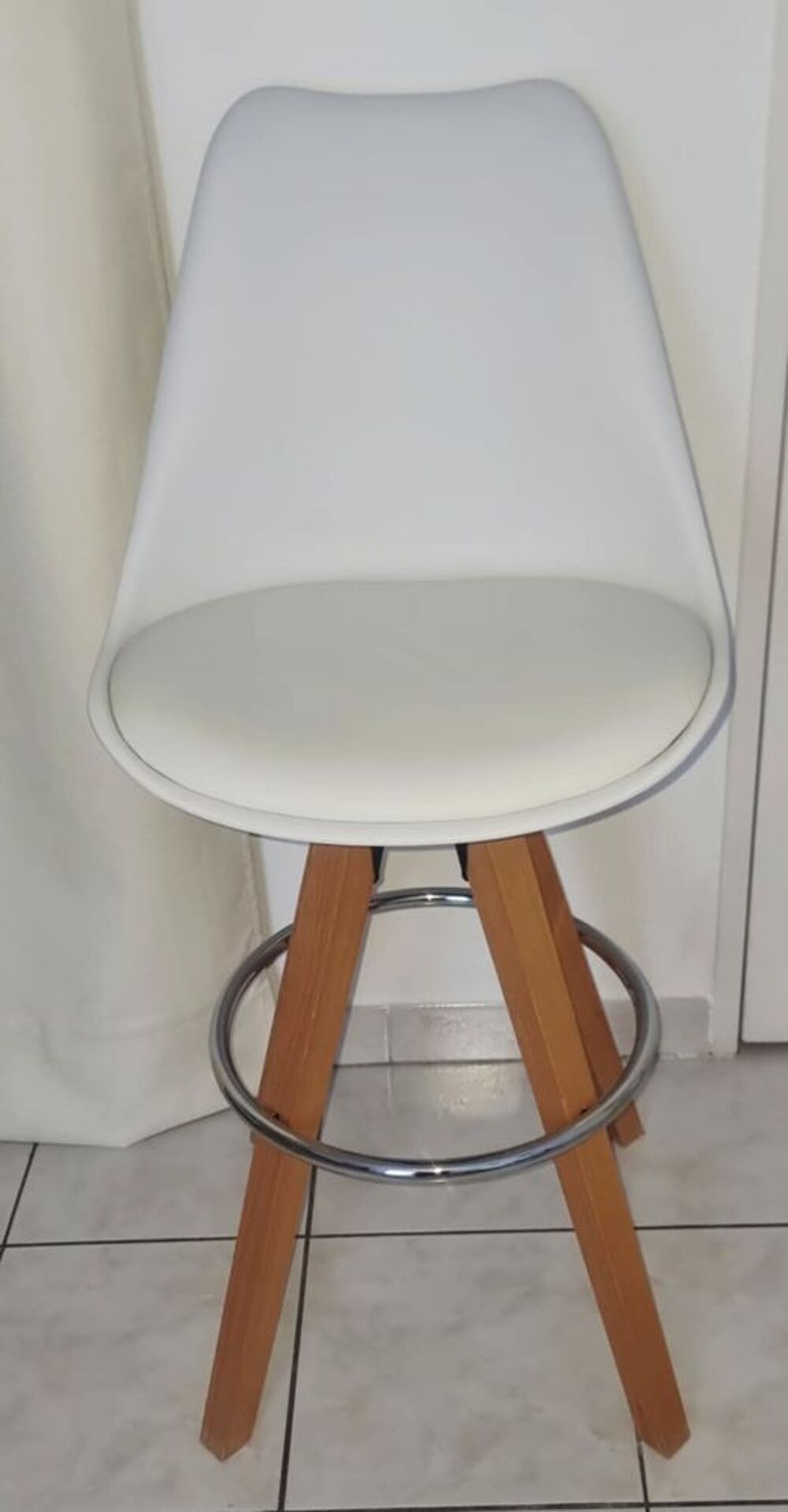 CHAISE TABOURET Meubles
