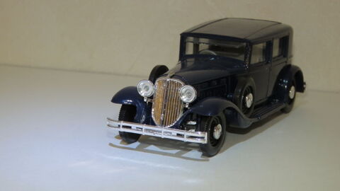 Voiture miniature Renault Reinastella 9 Gap (05)