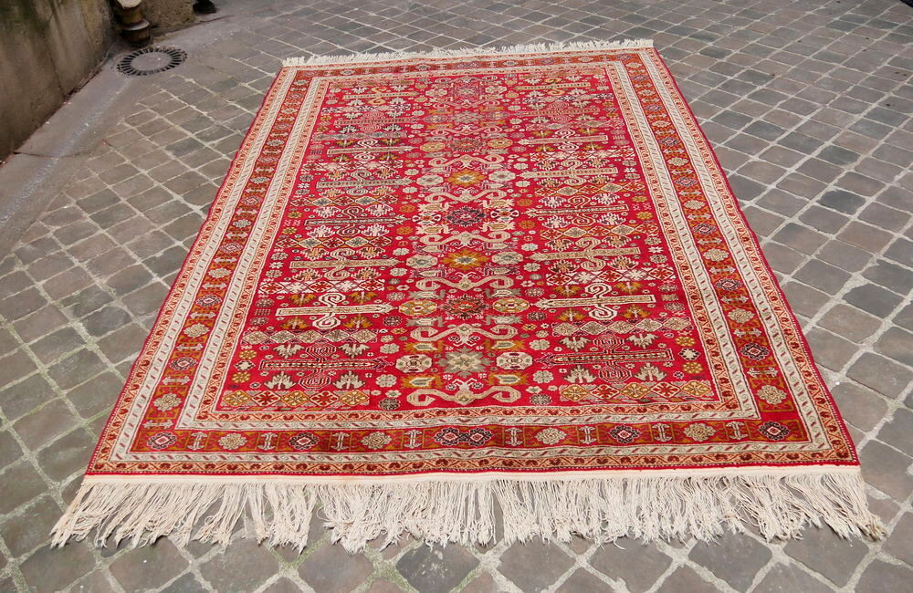 Grand tapis d'orient vintage CHIRVAN 263 x 193
Décoration