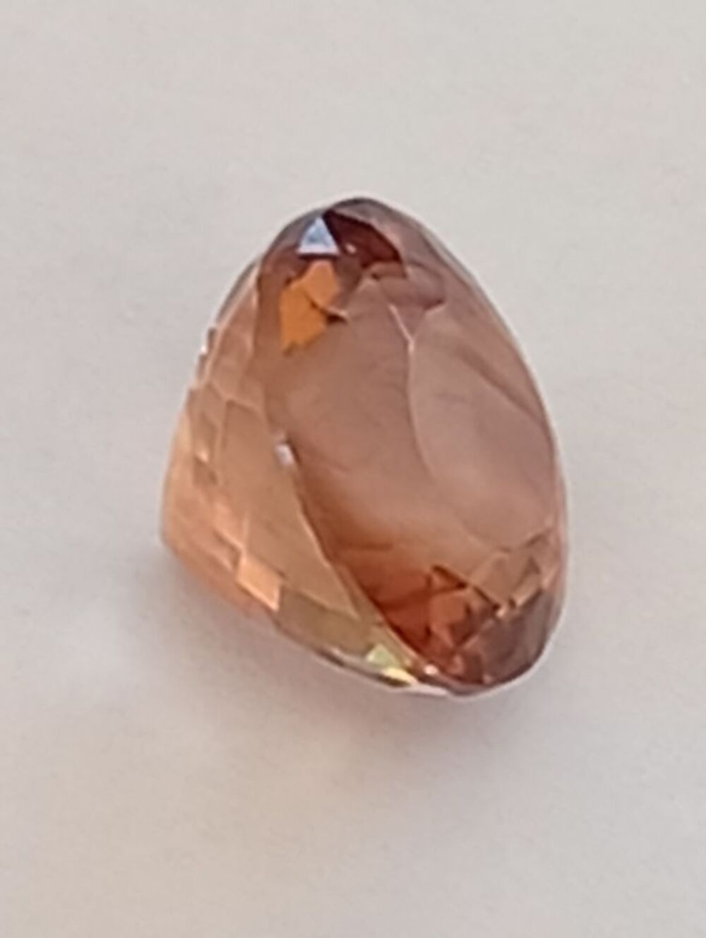 Topaze 11,28 cts-certfi&eacute;e IGA-transparente- Bijoux et montres