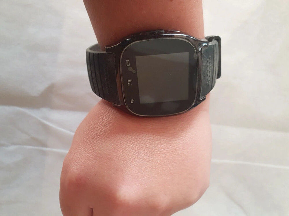 Montre connect&eacute; Bijoux et montres