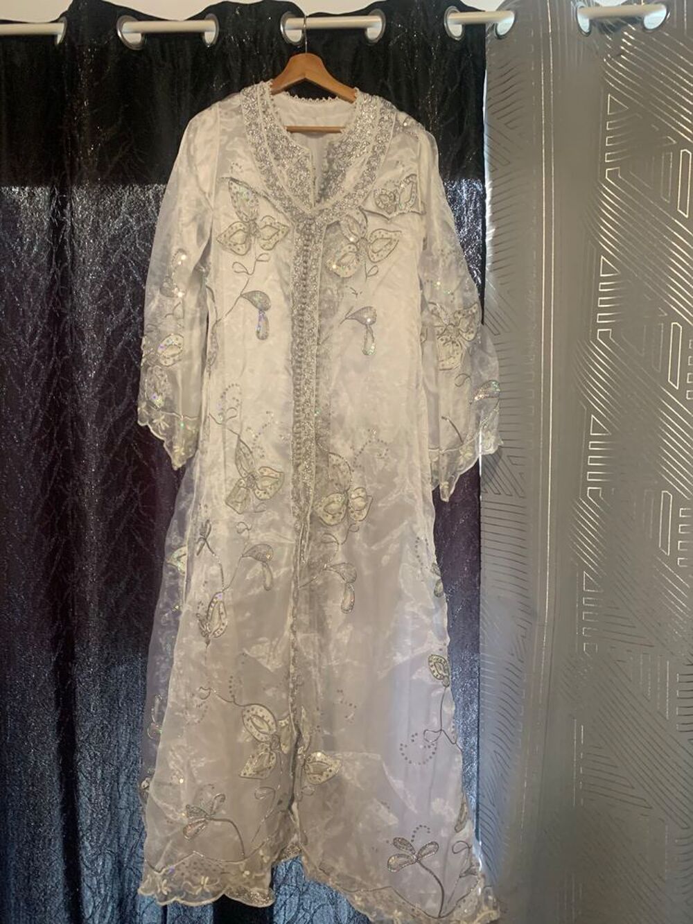 Caftan &agrave; vendre Vêtements