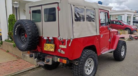 Toyota Land Cruiser 3.4i V6 VX 1979 occasion Rouen 76000