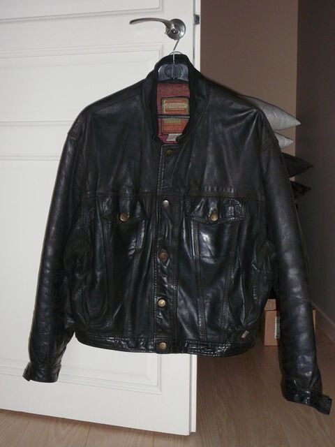 BLOUSON DE CUIR GEORGIO ? T. 5 79 Paris 15 (75)