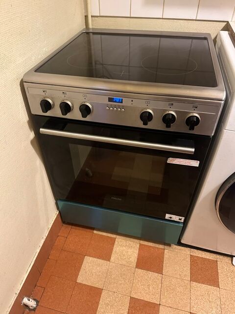 Cuisinire induction 4 foyers chaleur tournante - bon tat. 230 Orlans (45)