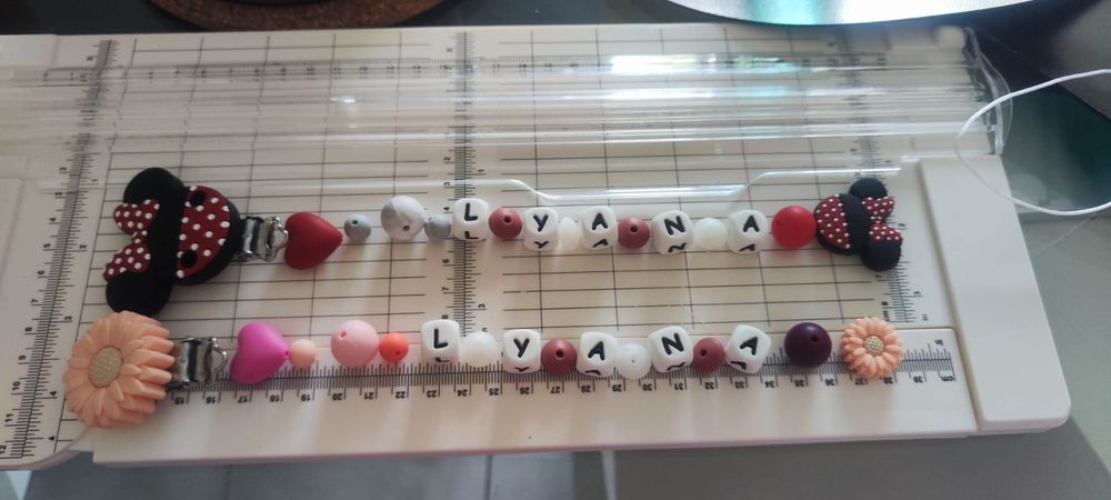 attache t&eacute;tine pour b&eacute;b&eacute; Jeux / jouets