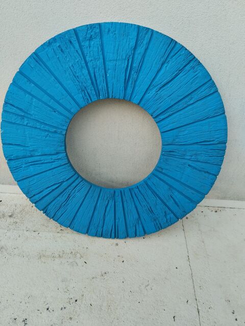  cadre rond d'1 mtre de diamtre environ peint en bleu 5 Aigrefeuille-d'Aunis (17)
