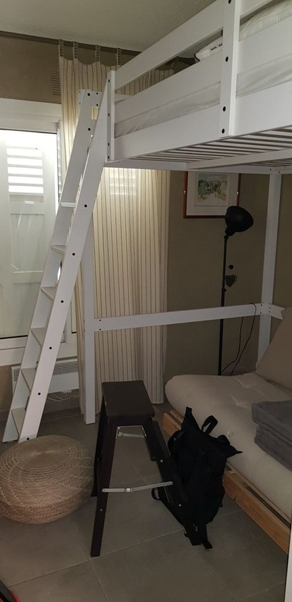 lit superpos&eacute;s: a l'&eacute;tage un lit double en bas banquette lit Meubles