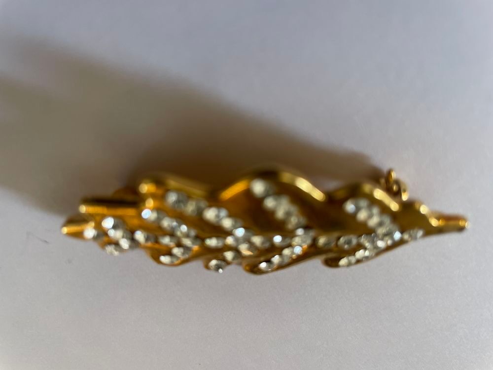 Broche dor&eacute; feuille de ch&ecirc;ne PM strass Ines De La Fressange Bijoux et montres