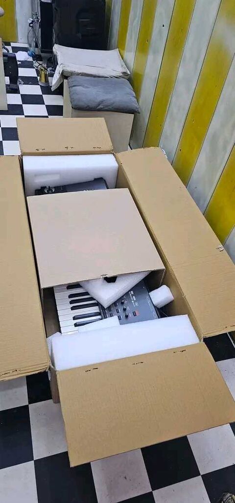 Clavier arrangeur Korg PA4X 61 touches 2000 Montvendre (26)