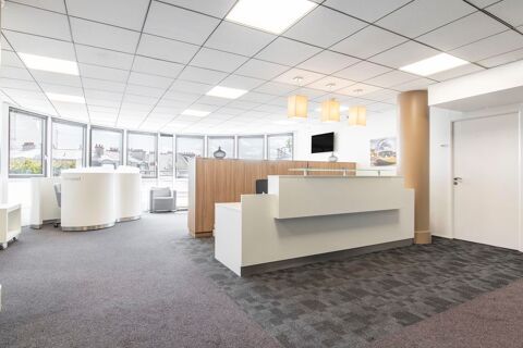 Louez un grand espace de bureau pour 50 personnes &agrave; Levallois-Perret Anatole France 22065 92300 Levallois-perret