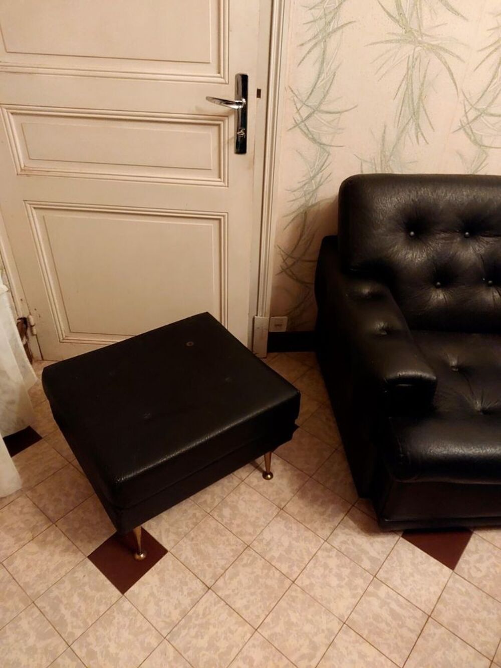 Salon. Ska&iuml; complet Meubles