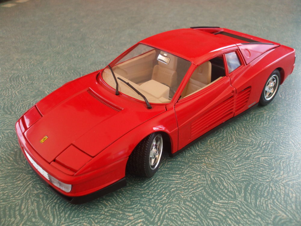 REF: 3019 FERRARI TESTAROSSA ROUGE 1984 Jeux / jouets