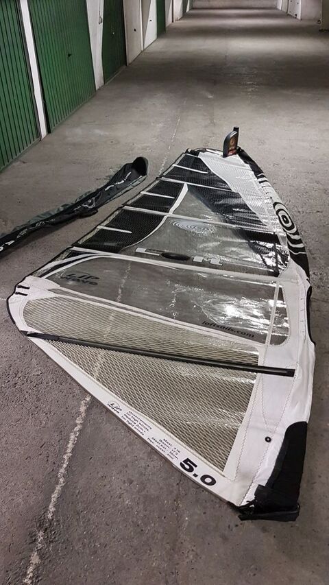 Voile de vagues LOFT LIP  WAVES en 5.0.
225 Le Golfe Juan (06)