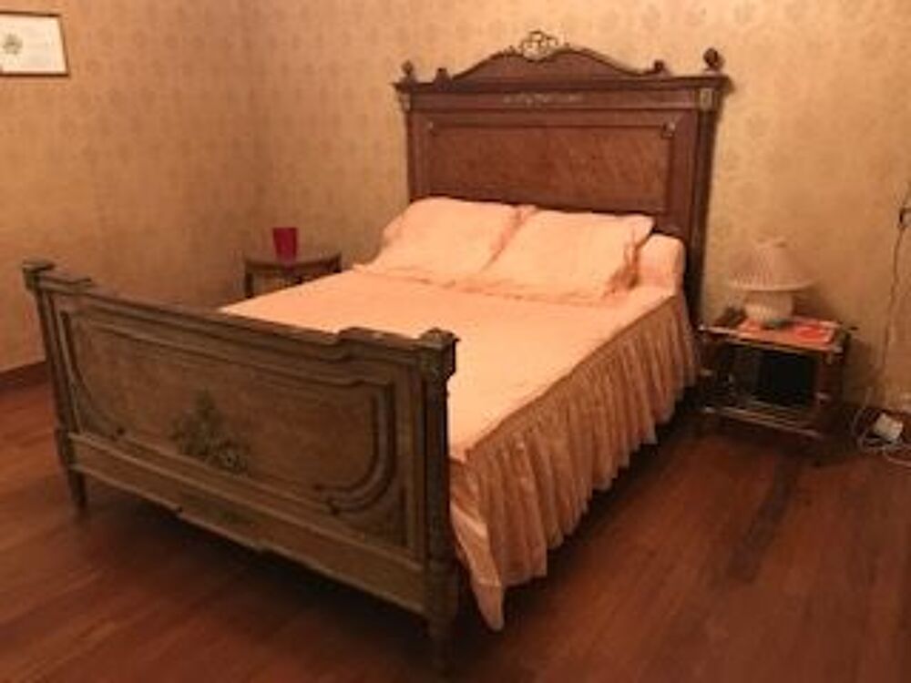 LIT + ARMOIRE LOUIS XVI en ACAJOU Meubles