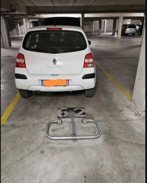  Parking / Garage  louer 13 m