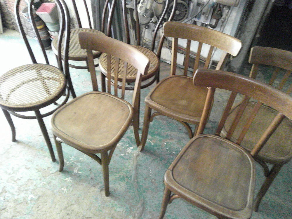 32 chaises en formica vintage Meubles