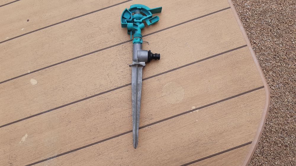 Arroseur r&eacute;glable Bleu Jardin