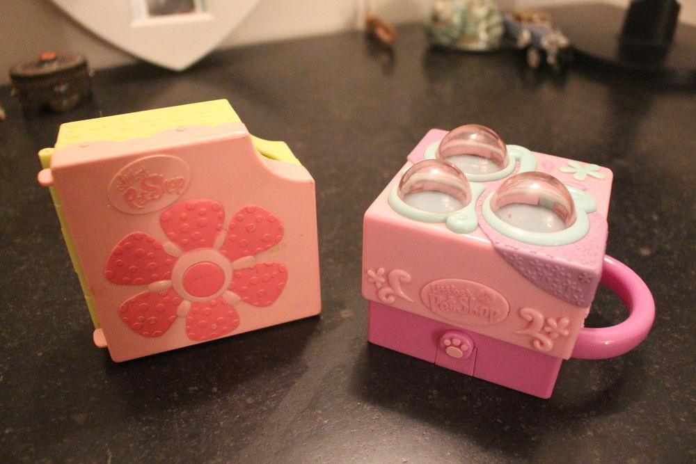 Deux Coffrets mini PetShop. Jeux / jouets