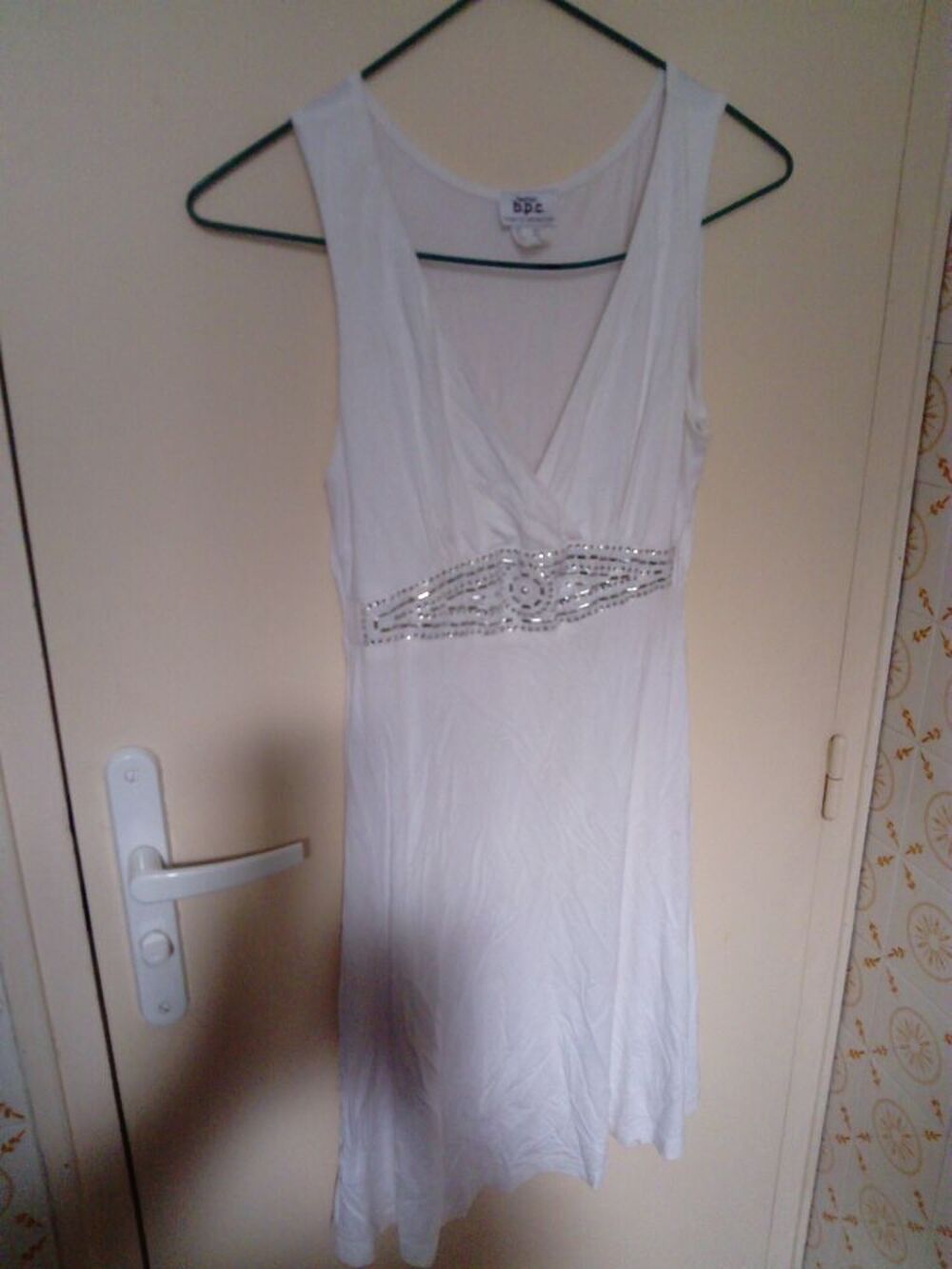 Robe de soir&eacute;e en blanc V�tements