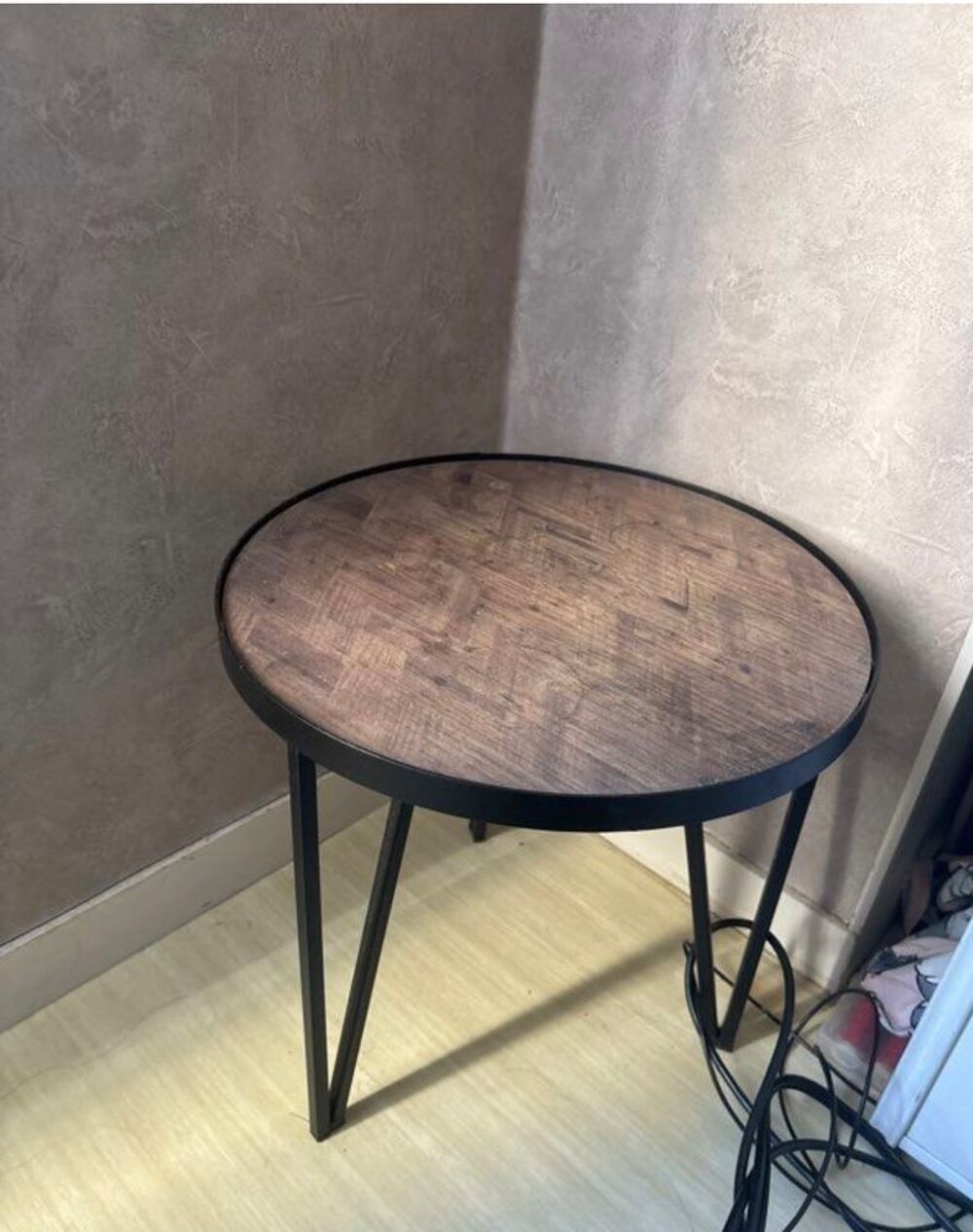Petite table Meubles