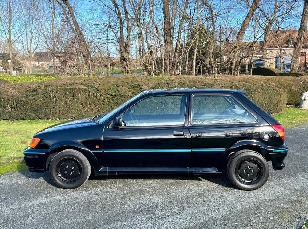 Fiesta 1.6 XR2 i 1991 occasion 59310 Auchy-lez-Orchies