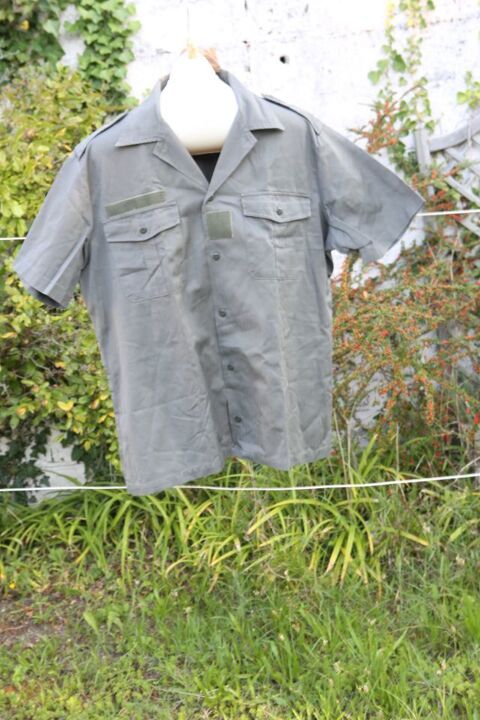Chemisette MILITAIRE T43-44 10 Montargis (45)