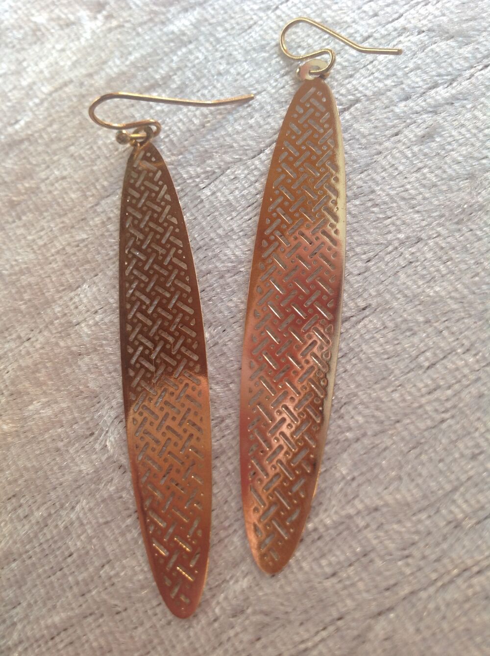 BOUCLES OREILLES DOR&Eacute; PLANCHE SURF 6,3cm Envoi Possible Bijoux et montres