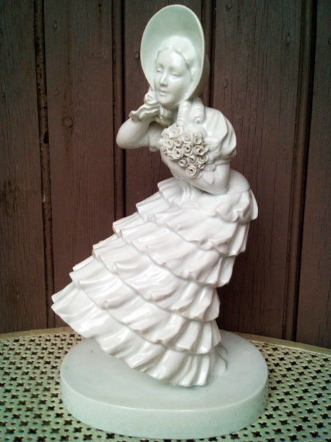   Dame à la crinoline  ,Bohumil Rezl (1899-1963) Roquefort-les-Pins (06)