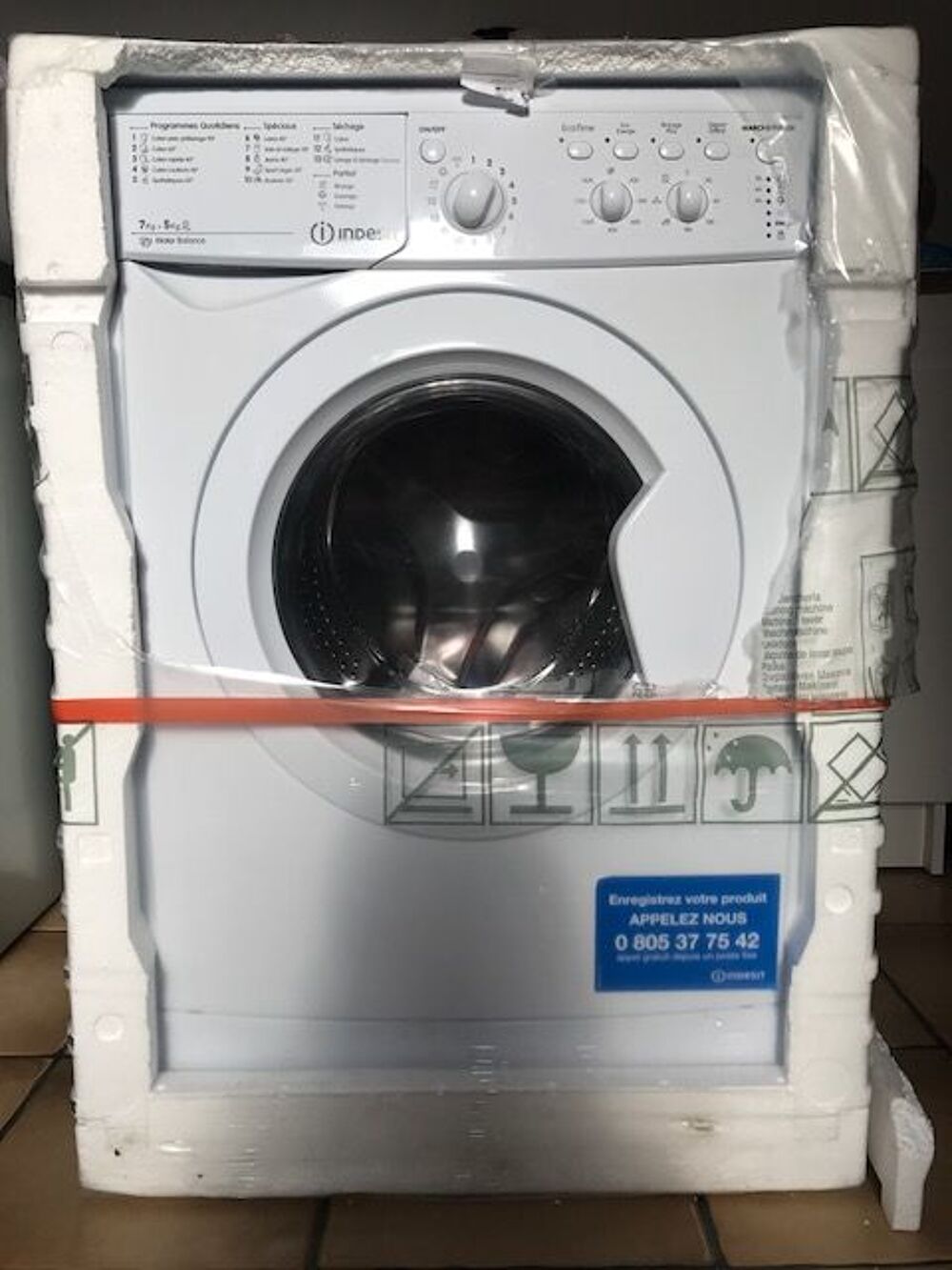 MACHINE A LAVER SECHANTE DE MARQUE INDESIT Electroménager