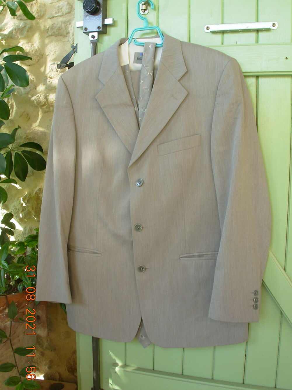 Costume de c&eacute;r&eacute;monie trois pi&egrave;ces Vêtements