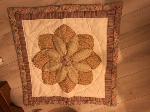 housse de coussin PATCHWORK Fleurs relief 70 x 70 cm 12 Saint-Genis-Laval (69)
