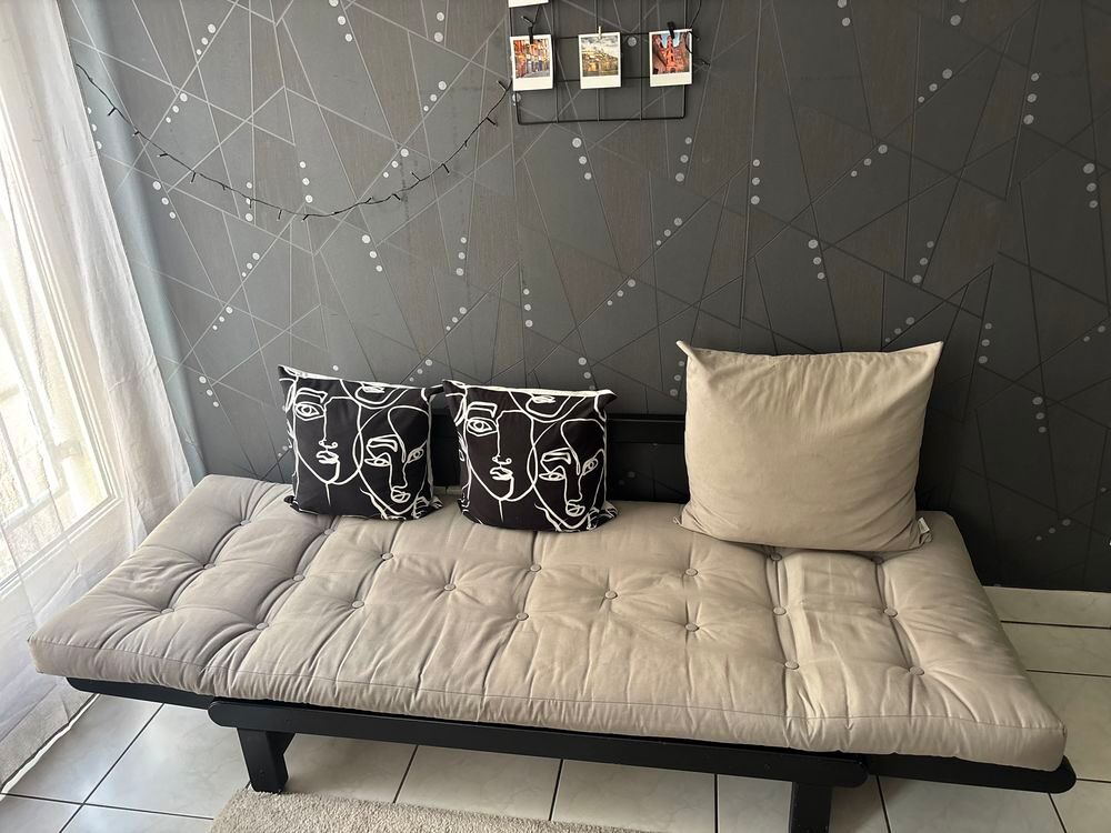 Canap&eacute; convertible / Banquette clic-clac €" Tr&egrave;s bon &eacute;tat Meubles