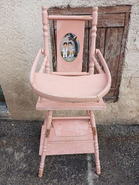 Chaise haute rose pour b�b�. 10 Maurs (15)
