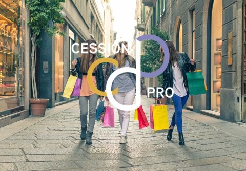 BOUTIQUE DE BIJOUTERIE FANTAISIE, PARFUMERIE, ACCESSOIRES DE MODE À VENDRE AU CUR DE NÎMES 58400 30000 Nimes