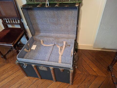 MALLE ANCIENNE
250 Bu� (18)