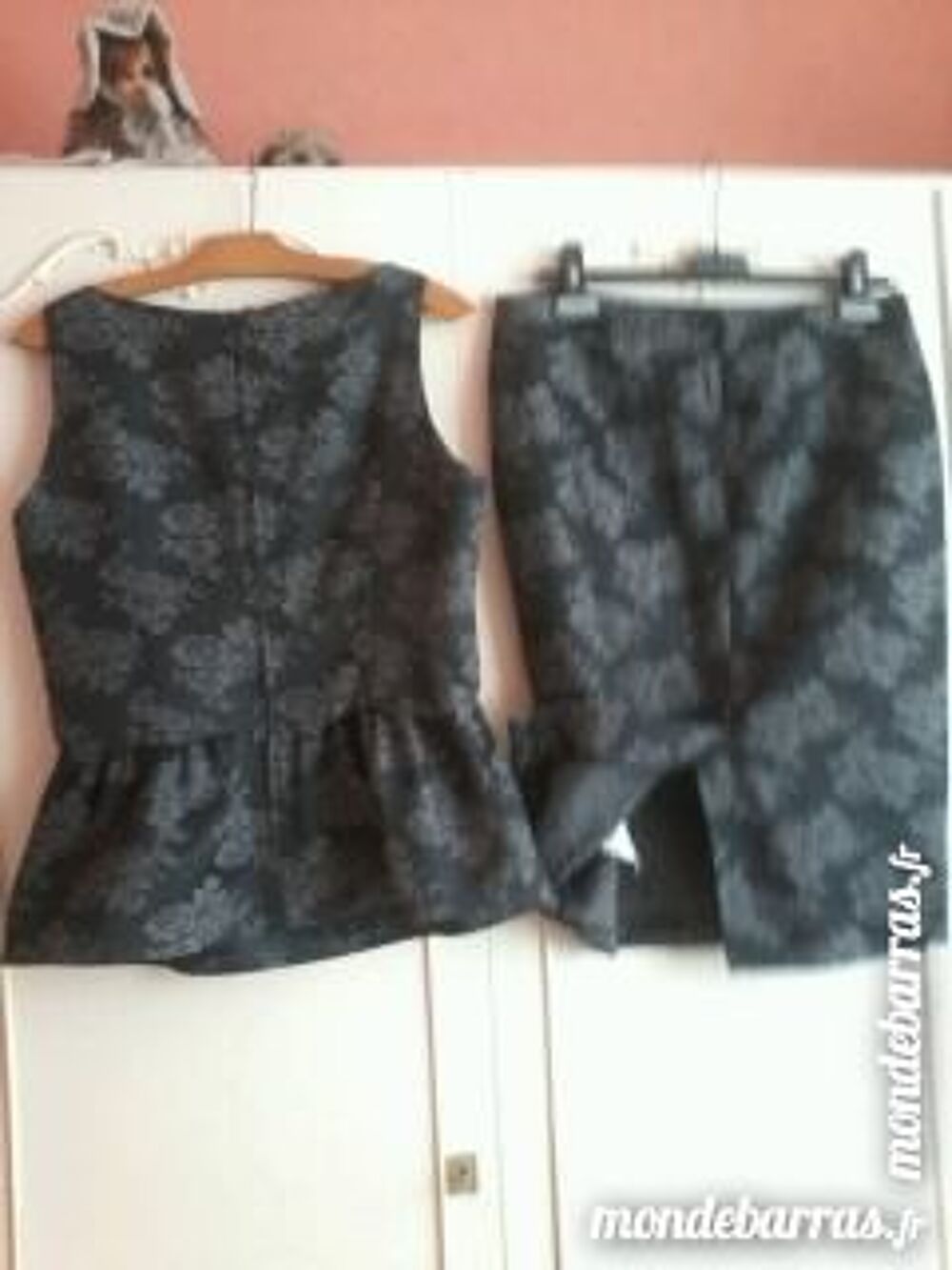 Ensemble Naf Naf jupe + le haut taille 40 Vêtements